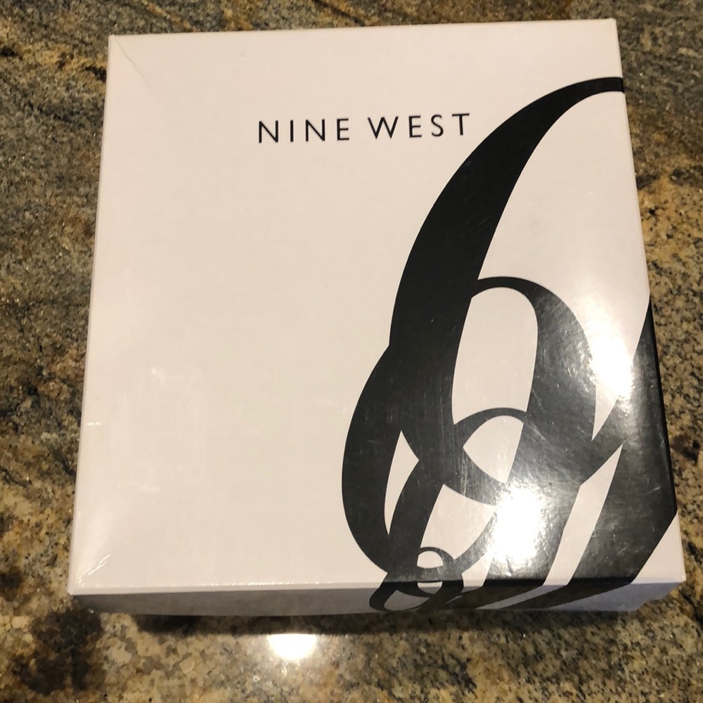 EUC LIKE NEW NINE WEST NWERLINA BLACK LEATHER STRAPPY HEELS IN BOX - Picture 15 of 15